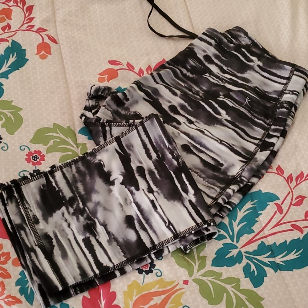 Danskin yoga pants